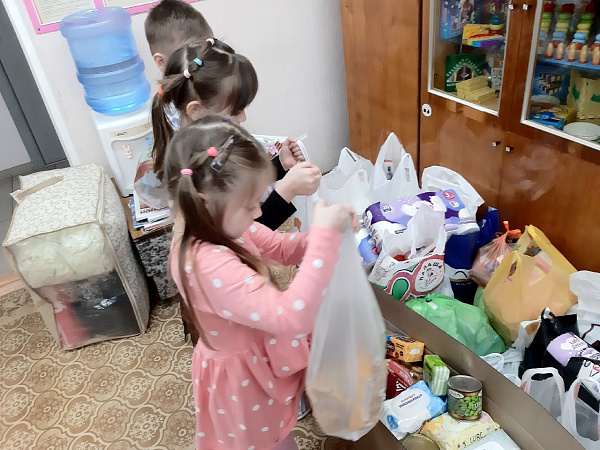 Челнинские дети участвуют в акции "Помощь солдату"