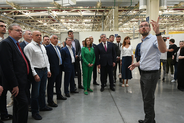 Делегация во главе с Максимом Топилиным посетила VI очередь КИП «Мастер»