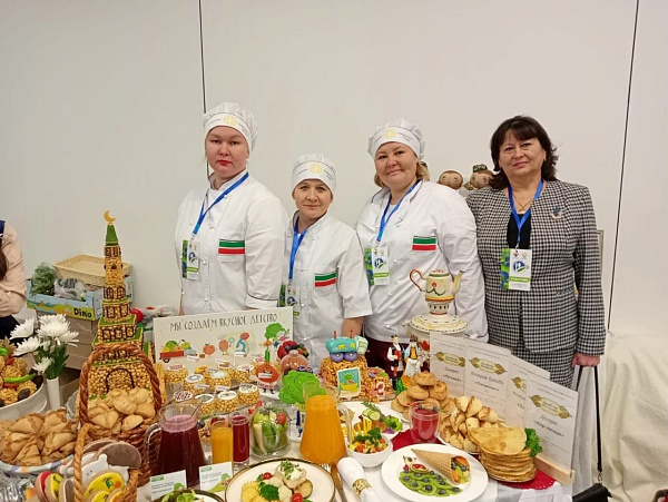 В Москве наградили победителей основных номинаций конкурса «Лучшая школьная столовая» Минпросвещения России