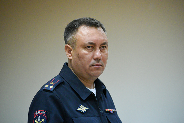 Наил Мәһдиев шәһәр буенча Эчке эшләр идарәсенең яңа башлыгы белән таныштырды