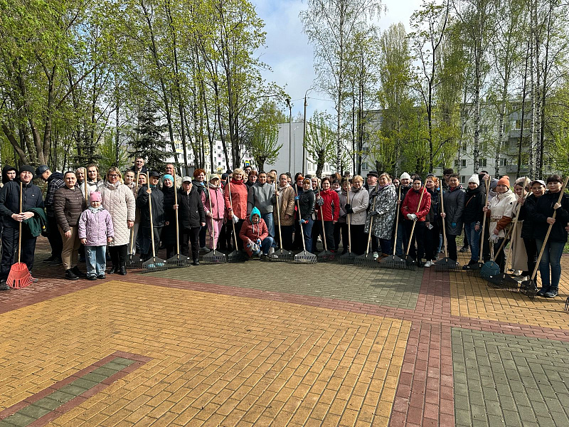 По заветам первостроителей: в Набережных Челнах состоялся общегородской субботник