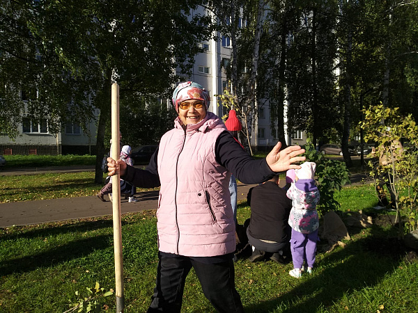 Көзге өмә кысаларында 600 дән артык агач утыртылды