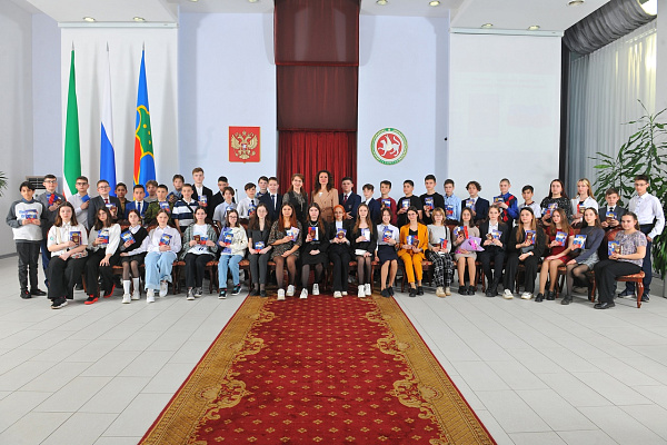 Яшь чаллылыларга паспортлар тапшырылды
