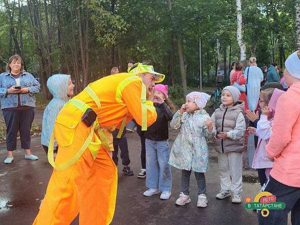 Всей семьей на праздник! «День двора» провели в Центральном районе