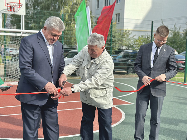 В Набережных Челнах открыта спортивная площадка