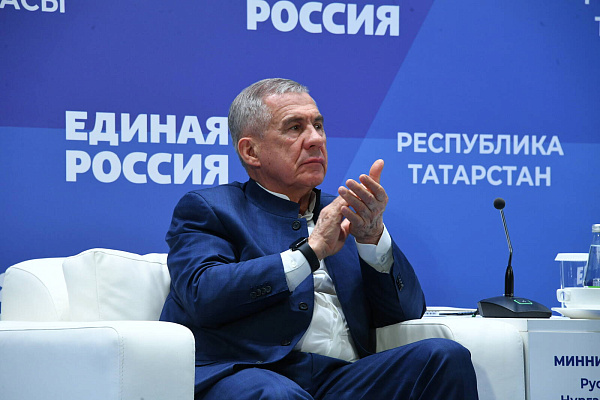Наил Мәһдиев «Нәтиҗә бар!» форумында СВО катнашучылары гаиләләренә ярдәм турында сөйләде