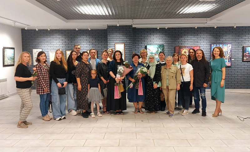 «Цвет и штрих»: в картинной галерее открылась новая выставка