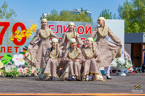 Жители Комсомольского района отметили 9 Мая