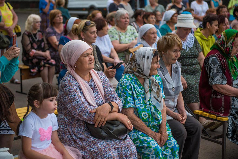 Наиль Магдеев посетил праздник двора в 27 комплексе