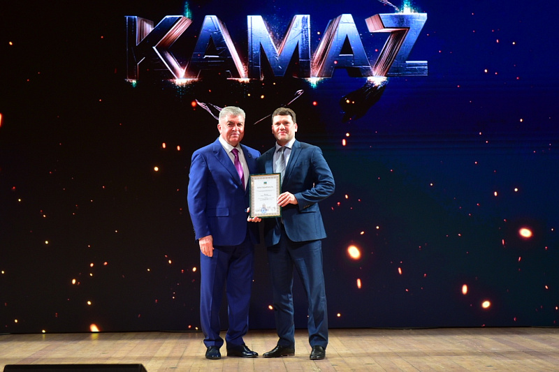 Наиль Магдеев поздравил работников КАМАЗа с Днем машиностроителя