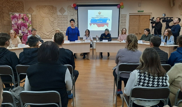 Для замещающих семей организуют день правовой помощи