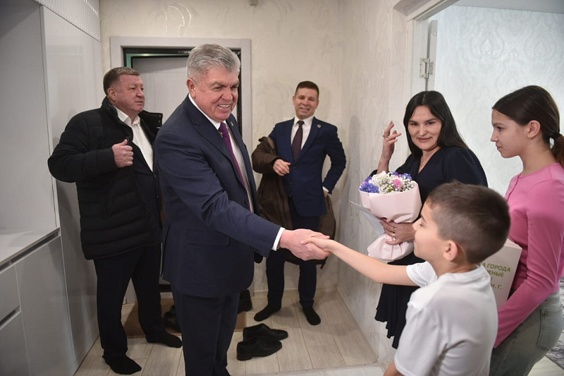 Наиль Магдеев посетил семьи погибших воинов СВО