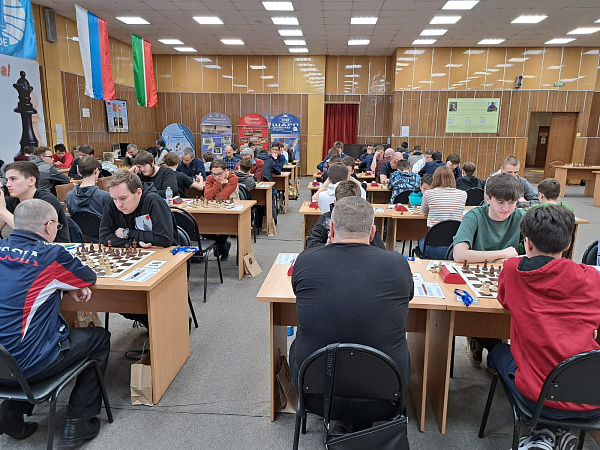 В Челнах стартовали чемпионаты по шахматам