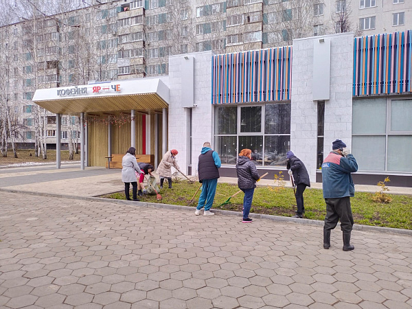 Челнинцы принимают участие в очистке городских территорий от мусора