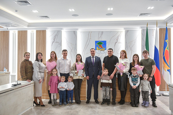 Чаллыда яшь гаиләләргә торак сертификатлар тапшырылды