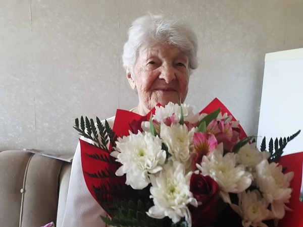 Бөек Ватан сугышы ветераны 90 яшьлек юбилее белән котлаулар кабул итә