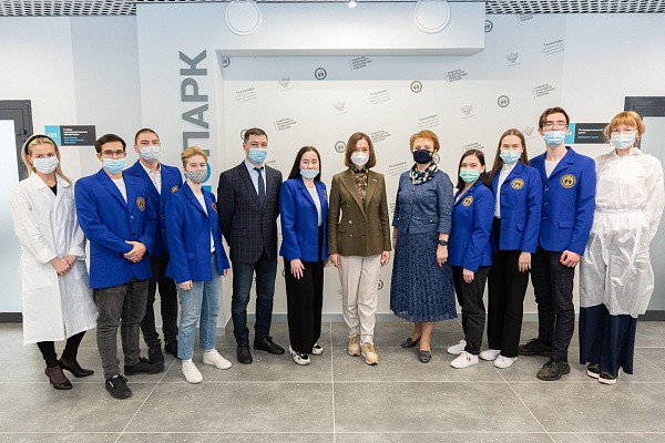 Әлфия Когогина студентлар тулай торакларын капиталь ремонтлау мәсьәләсе буенча киңәшмә үткәрде