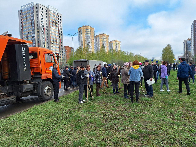 По заветам первостроителей: в Набережных Челнах состоялся общегородской субботник
