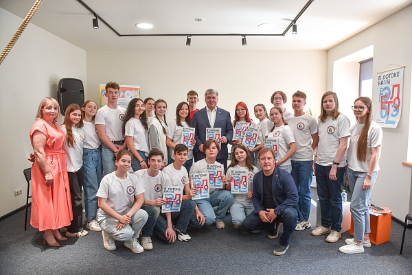Наиль Магдеев встретился с депутатами Городского Совета учащихся