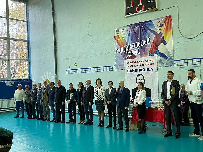 Челнинская команда выиграла Кубок ПФО по волейболу