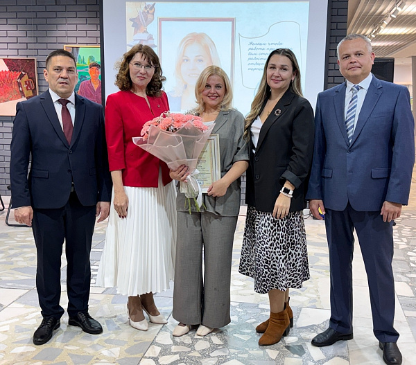 Үзәк районында иң яхшы педагогларның Мактау тактасын ачу тантанасы узды