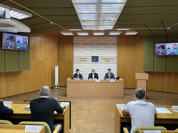 Наил Мәһдиев террорчылыкка каршы комиссиянең чираттан тыш утырышын уздырды