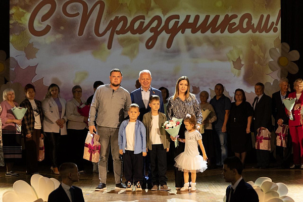 Чаллыда территориаль иҗтимагый үзидарә рәисләрен бүләкләделәр