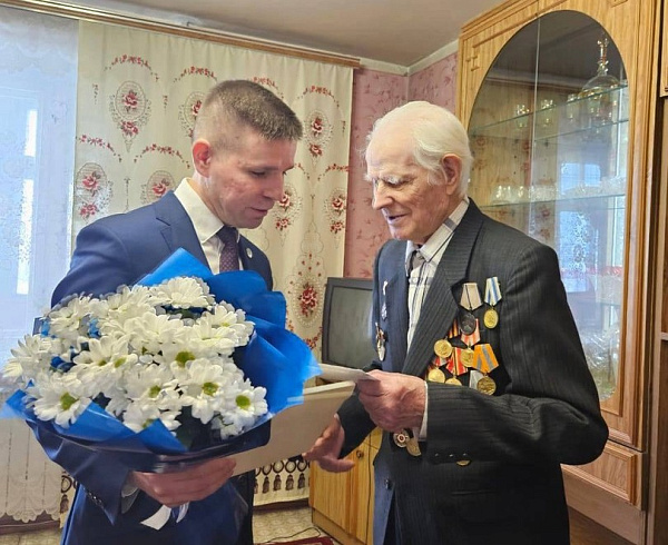 Челнинец празднует вековой юбилей