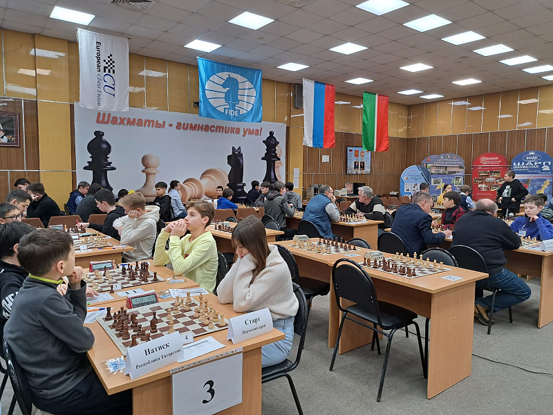 В Челнах стартовал командный чемпионат по шахматам